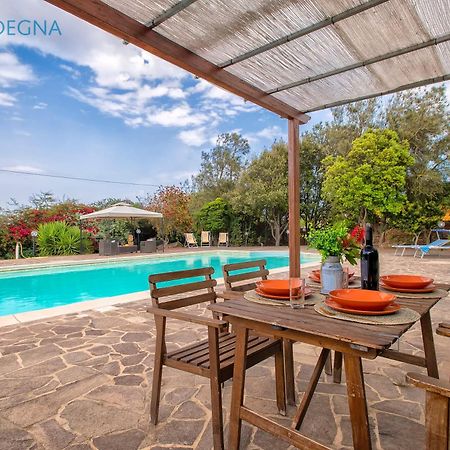 Campanedda Villa Melograno With Exclusive Swimming Pool Surrounded By Greenery מראה חיצוני תמונה